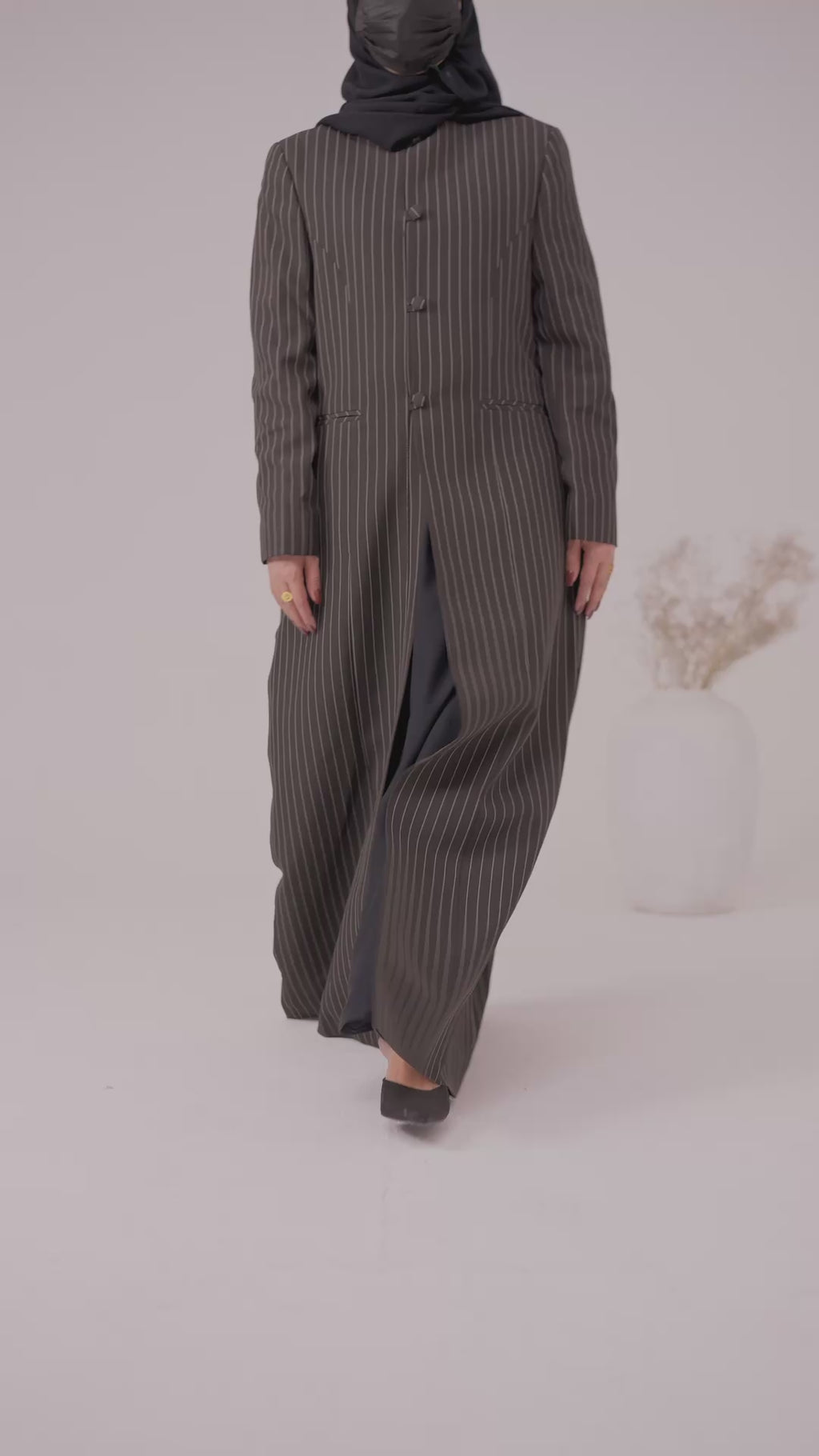 Brown button stripe abaya